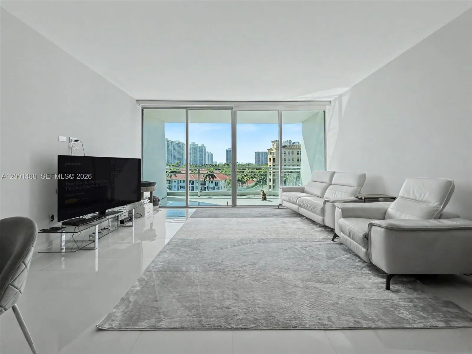 2950 NE 188th St # 435, Aventura FL 33180