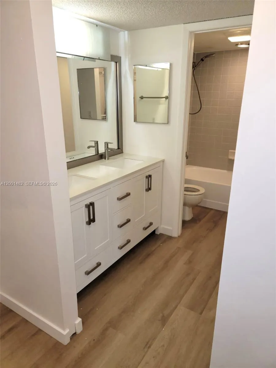 11905 NW 11th St # 11905, Pembroke Pines FL 33026