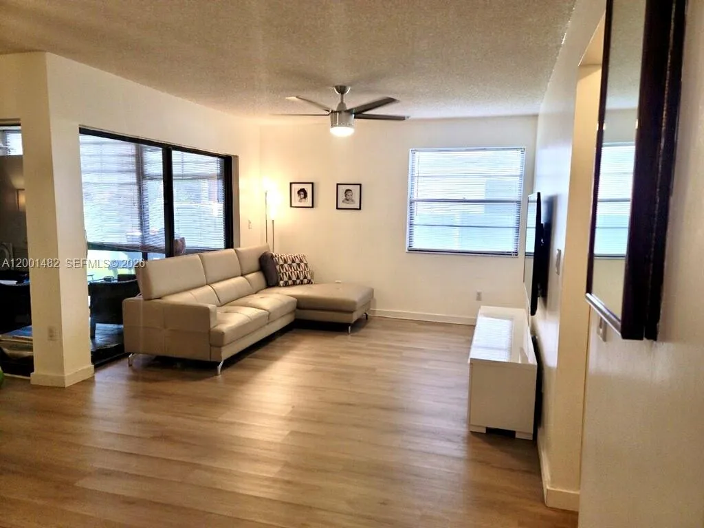 11905 NW 11th St # 11905, Pembroke Pines FL 33026