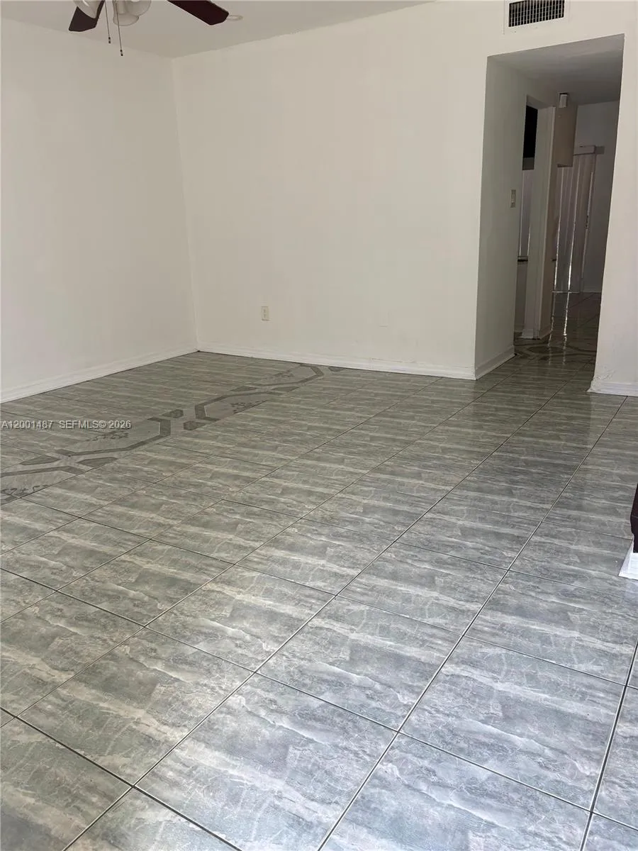 270 NE 142nd St # 14A, Miami FL 33161