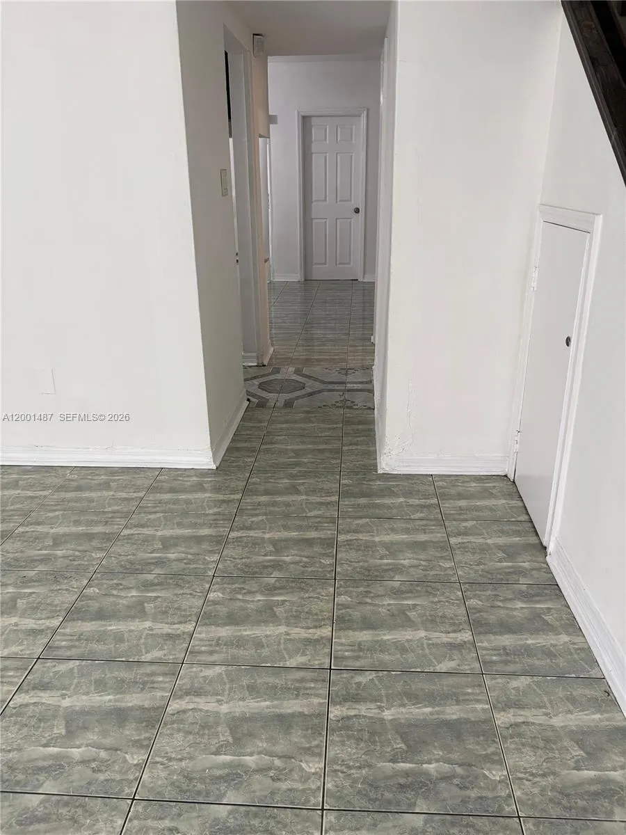 270 NE 142nd St # 14A, Miami FL 33161