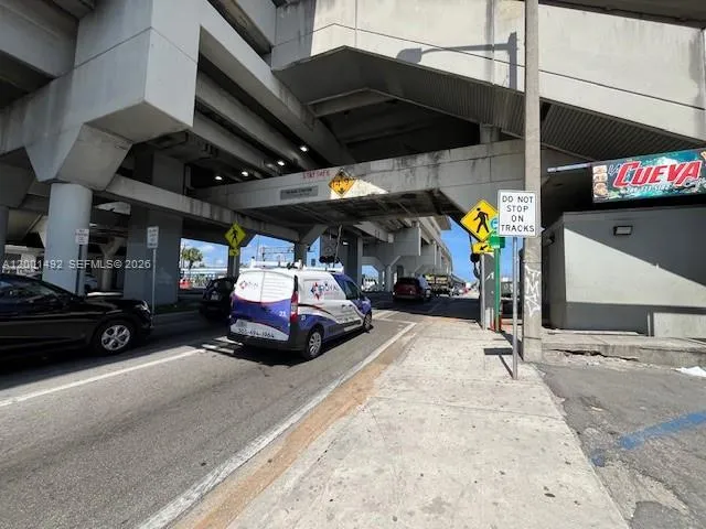 1120 E 25th St, Hialeah FL 33013