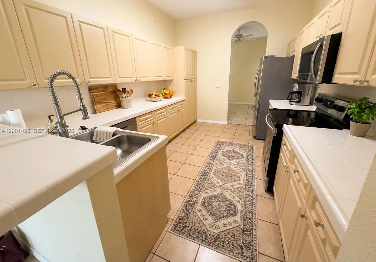 2363 SE 19th St, Homestead FL 33035