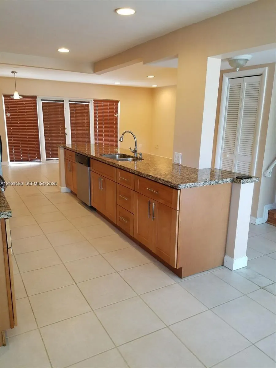 2750 N 34th Ave # 9D, Hollywood FL 33021