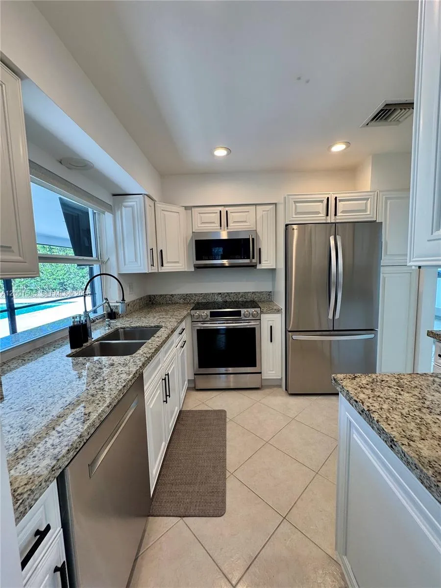 1093 SW 14th St, Boca Raton FL 33486