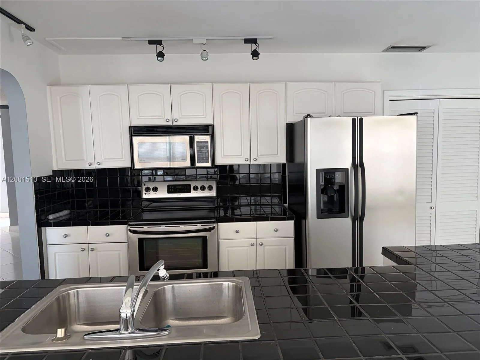 3205 Liberty St, Hollywood FL 33021