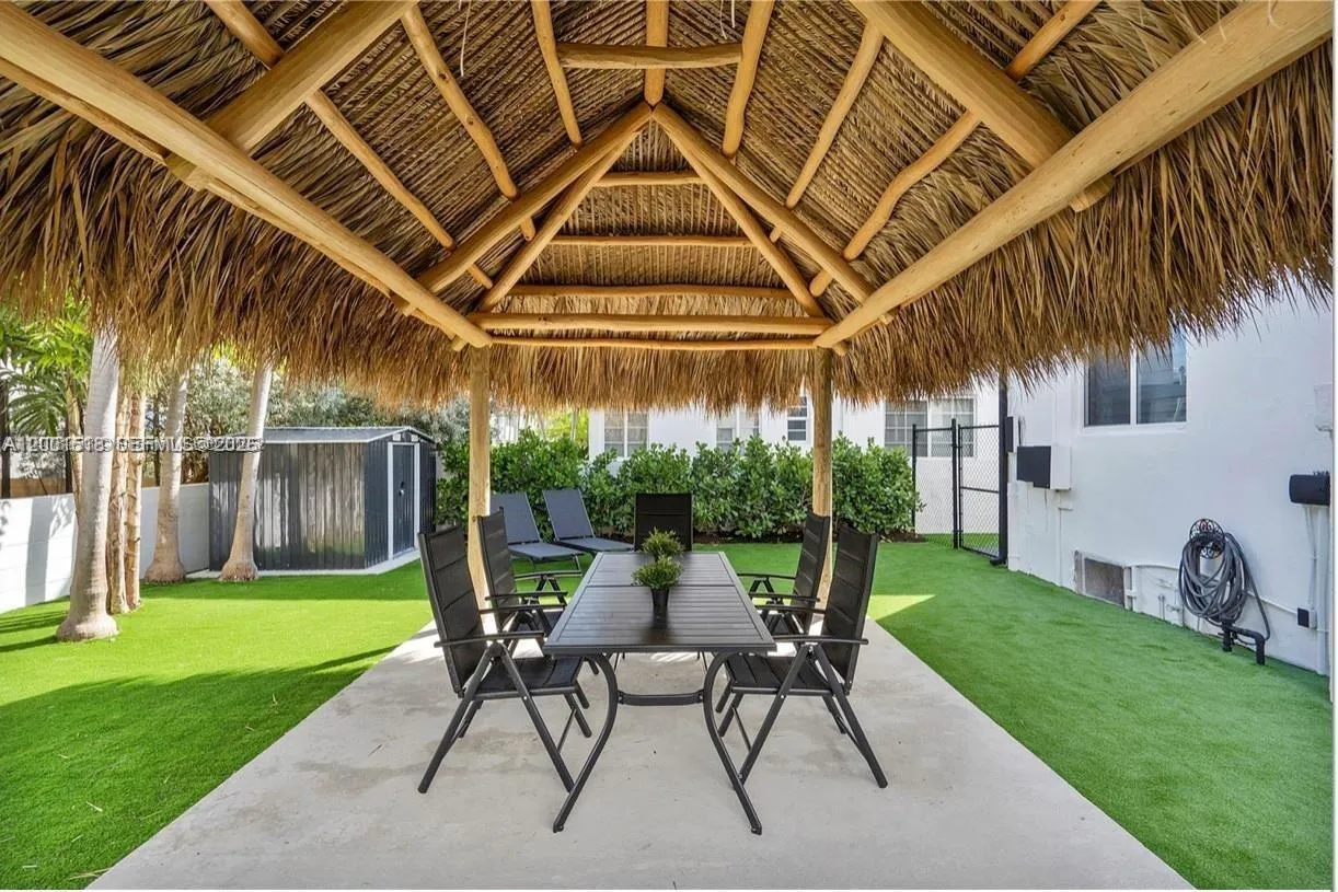 817 W 39th St # 2, Miami Beach FL 33140