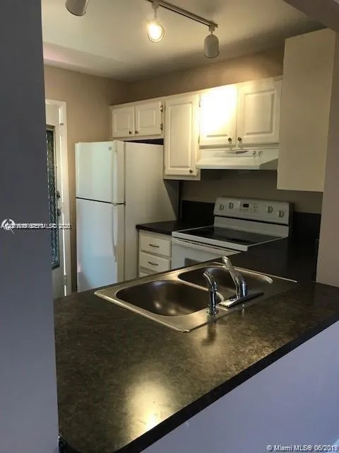 406 NW 68th Ave # 403, Plantation FL 33317
