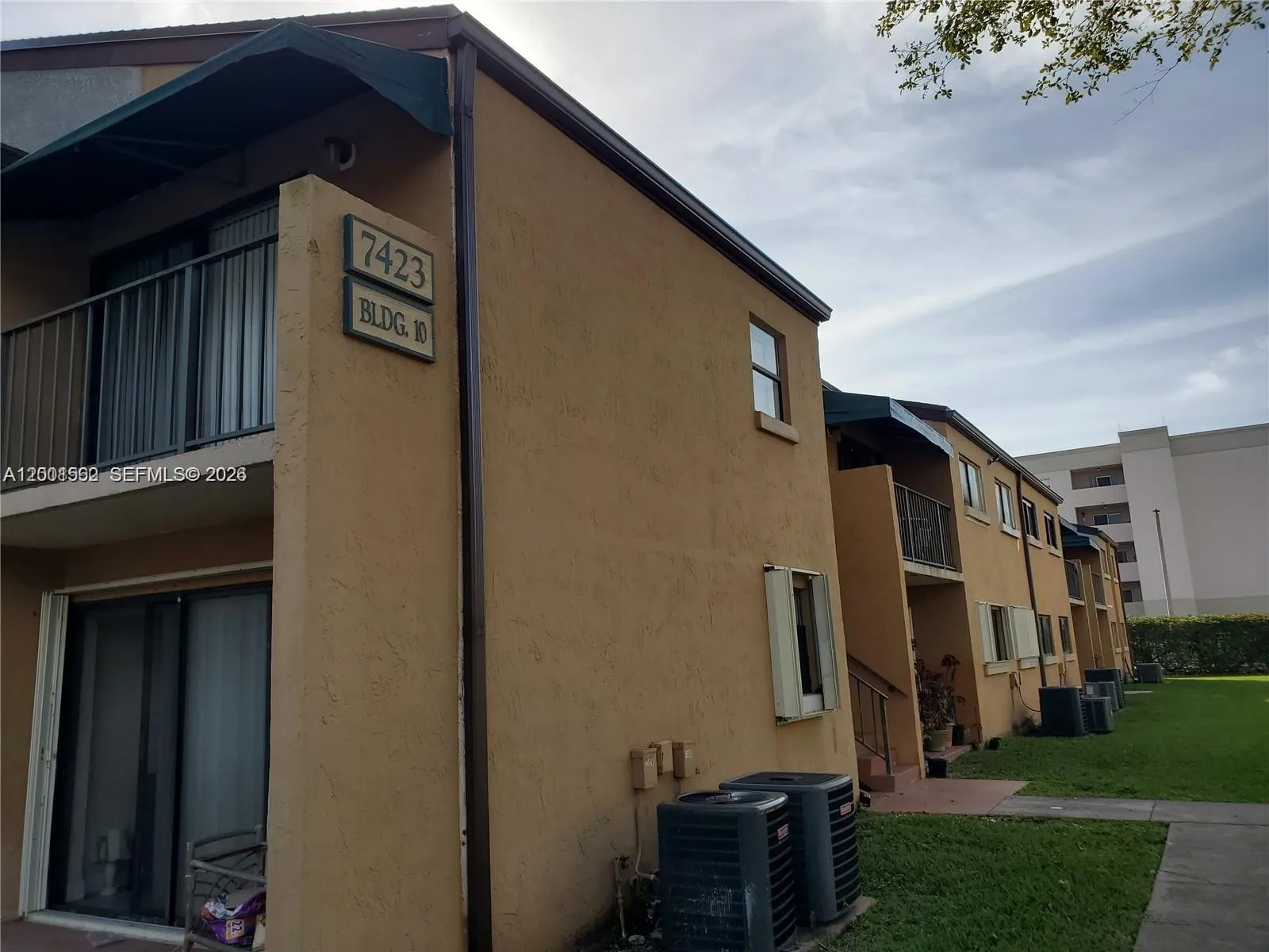7423 SW 152nd Ave # 106, Miami FL 33193