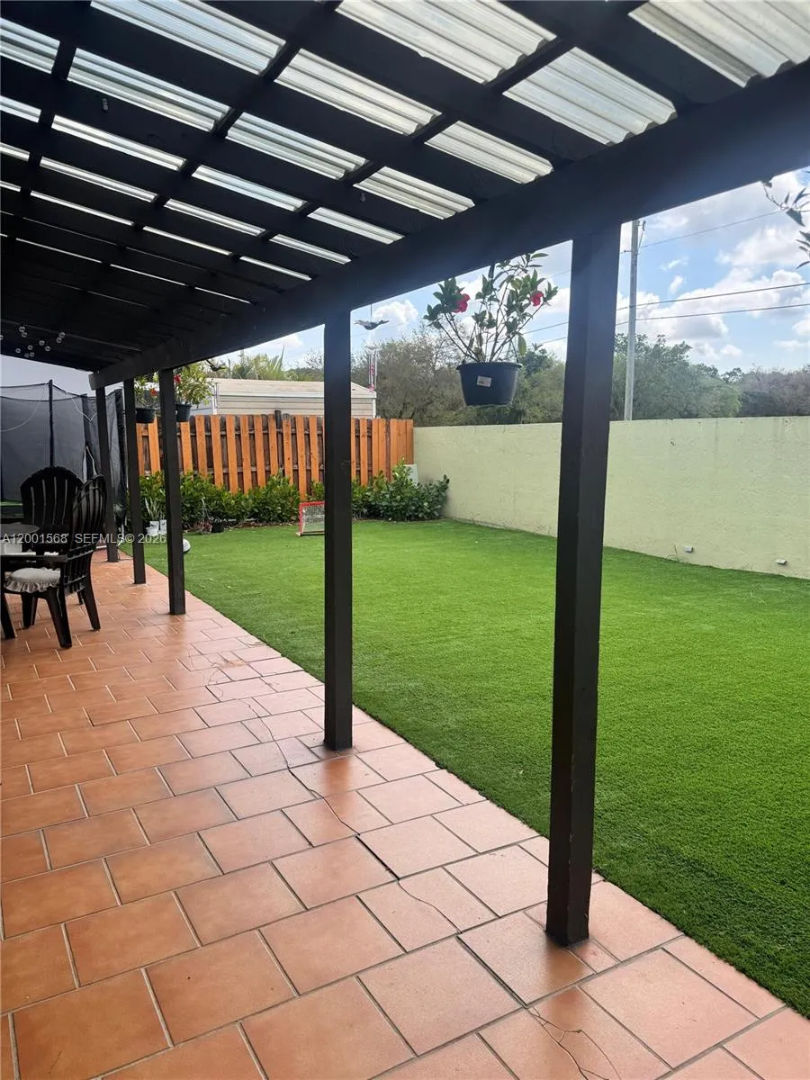 11450 SW 75th Ter, Miami FL 33173