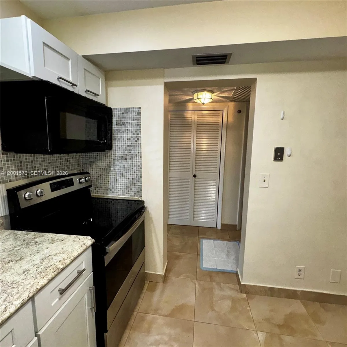 215 SE 3rd Ave # 203A, Hallandale Beach FL 33009