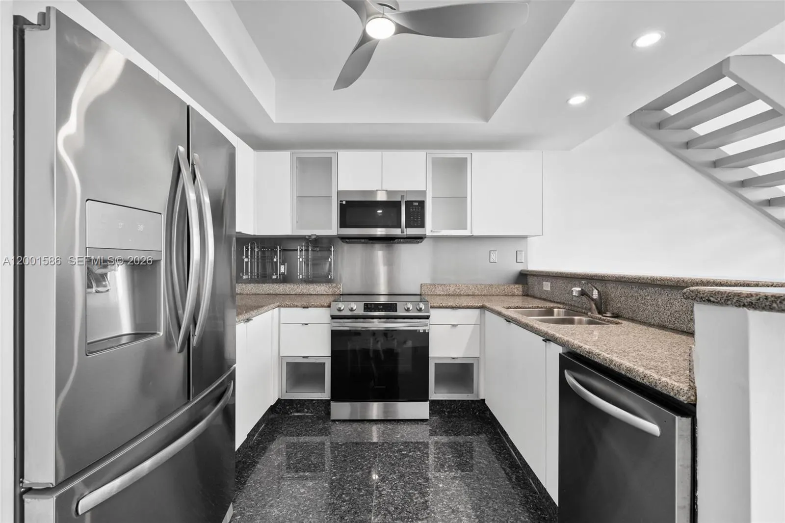 2000 Bay Dr # 404, Miami Beach FL 33141