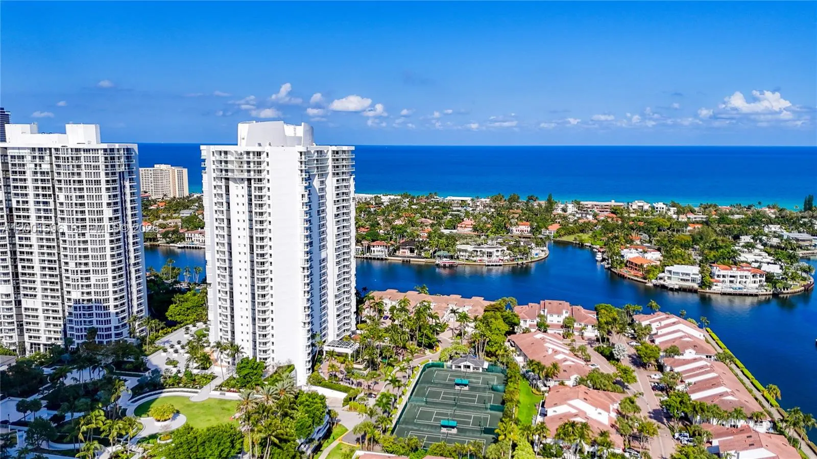 21050 Point Pl # 2301, Aventura FL 33180