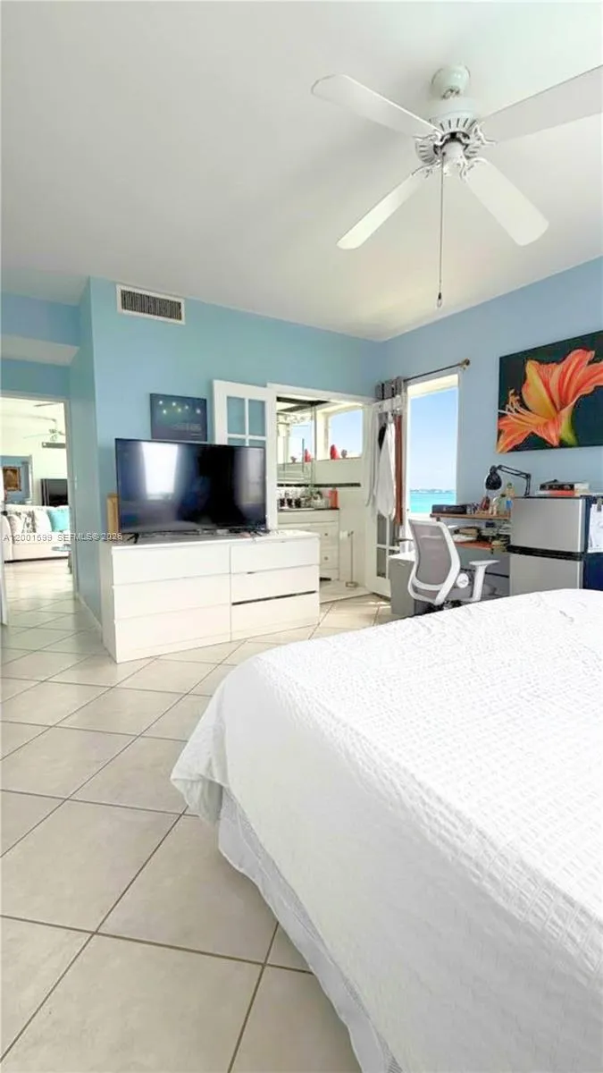 1880 S Treasure Dr # 3A, North Bay Village FL 33141