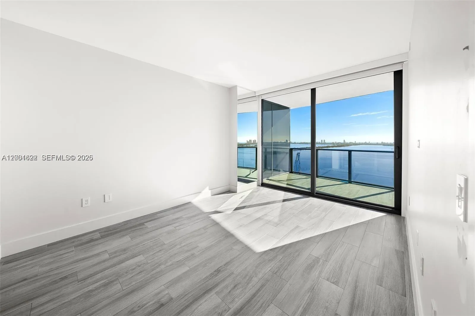 460 NE 28th St # 2707, Miami FL 33137