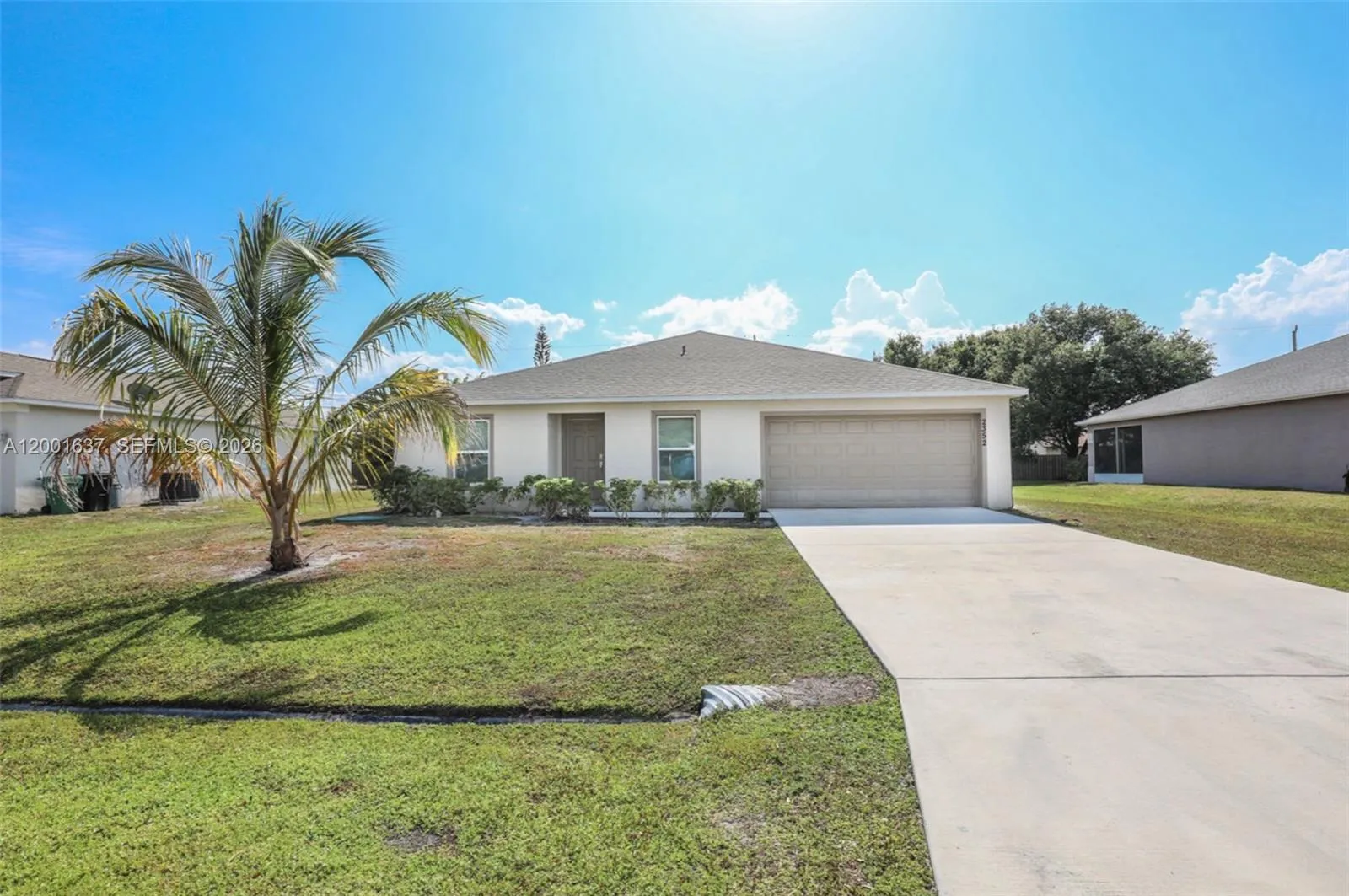 2352 SE Surrey Pl, Port St. Lucie FL 34952
