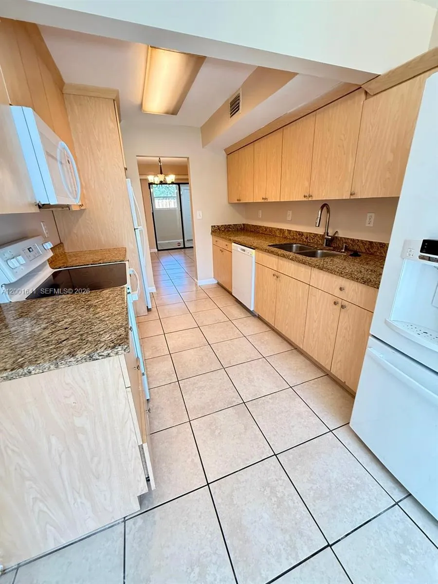 3301 Raleigh St # 4D, Hollywood FL 33021