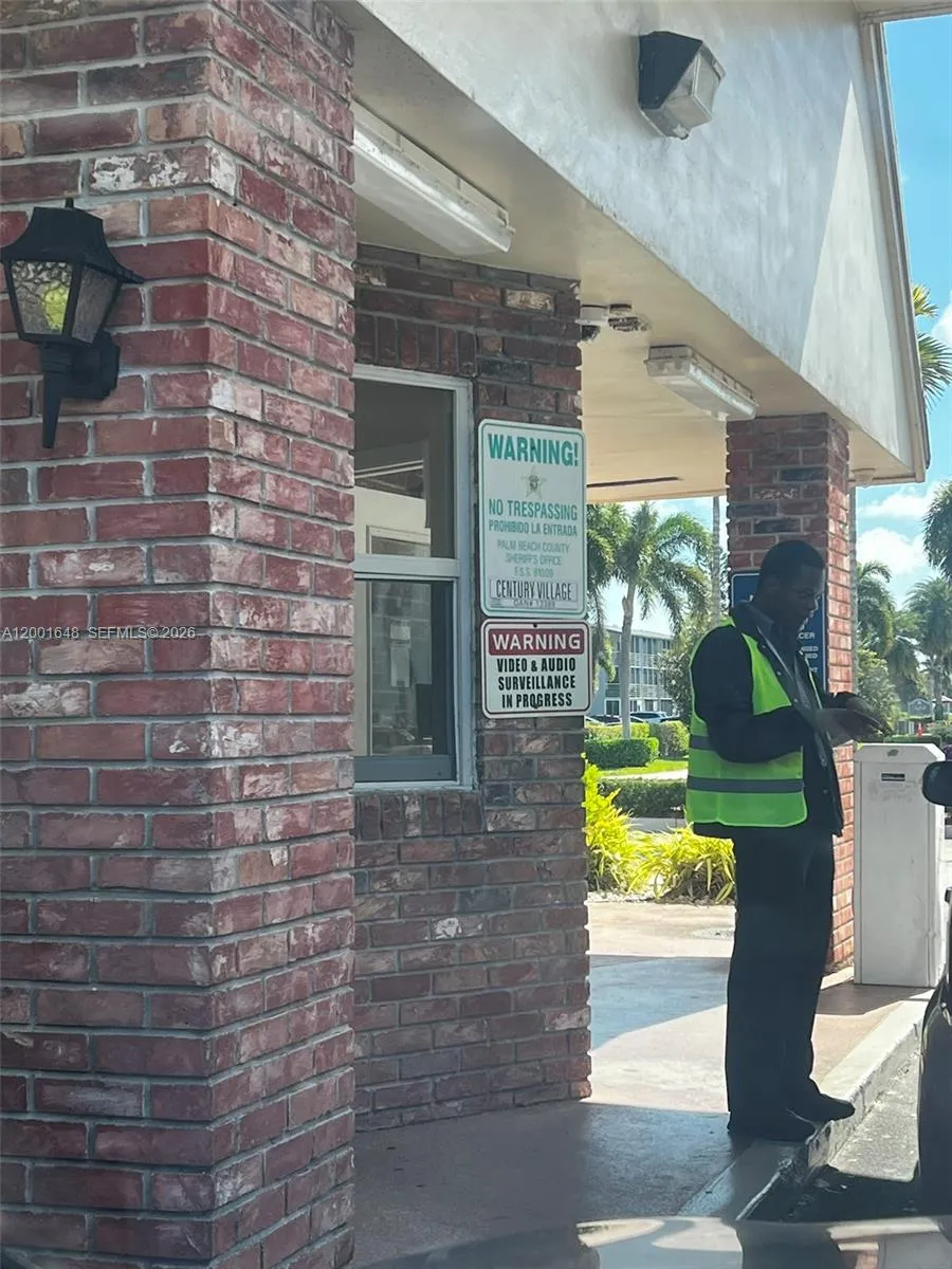 400 Mansfield J # J, Boca Raton FL 33434