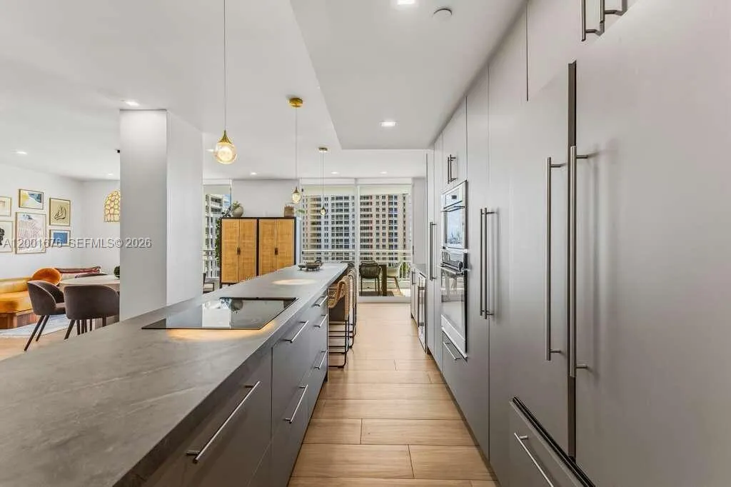 888 Brickell Key Dr # 1207, Miami FL 33131