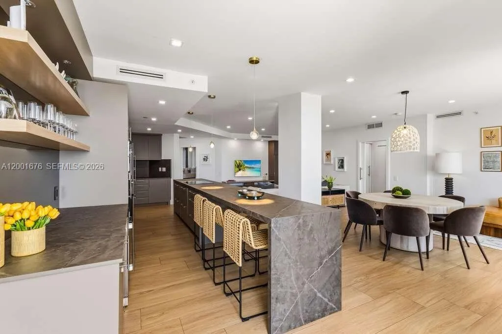 888 Brickell Key Dr # 1207, Miami FL 33131