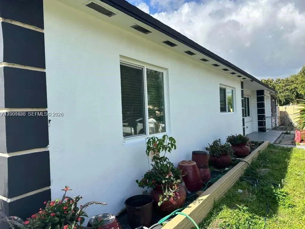 2458 Plunkett St # 0, Hollywood FL 33020