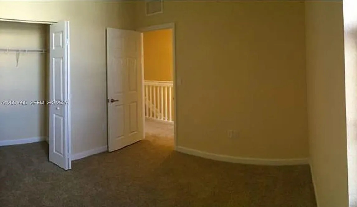 8913 W 35th Way, Hialeah FL 33018