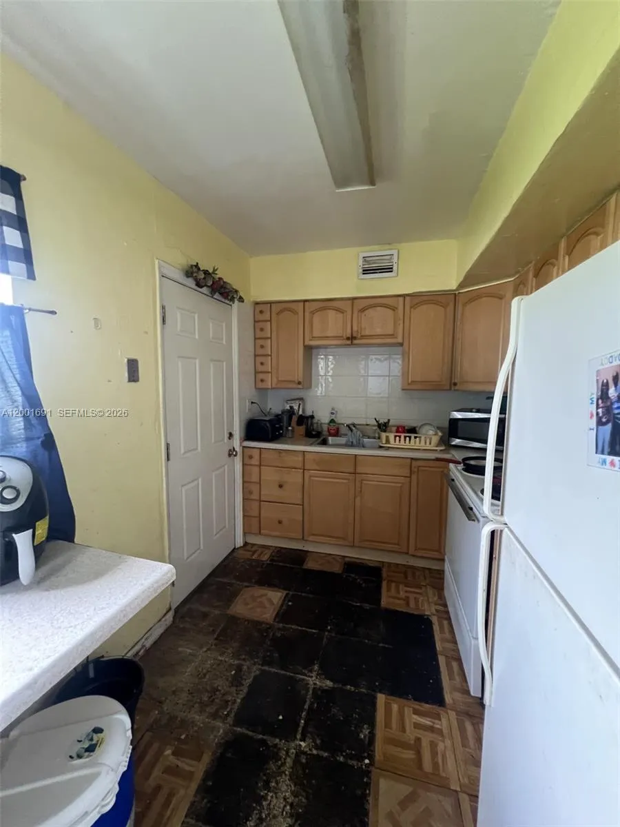 10781 SW 221st St, Miami FL 33170