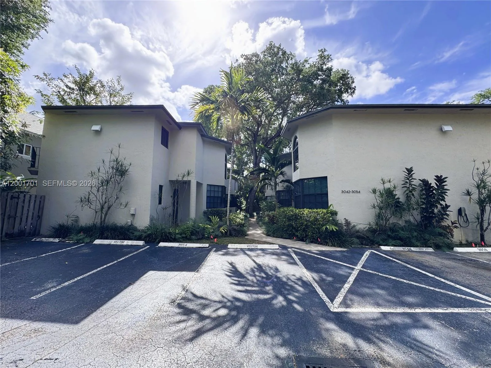 3054 Center St # 3054, Miami FL 33133
