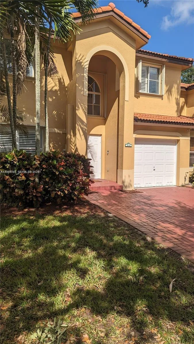 213 E Forest Oak Cir # 213, Davie FL 33325