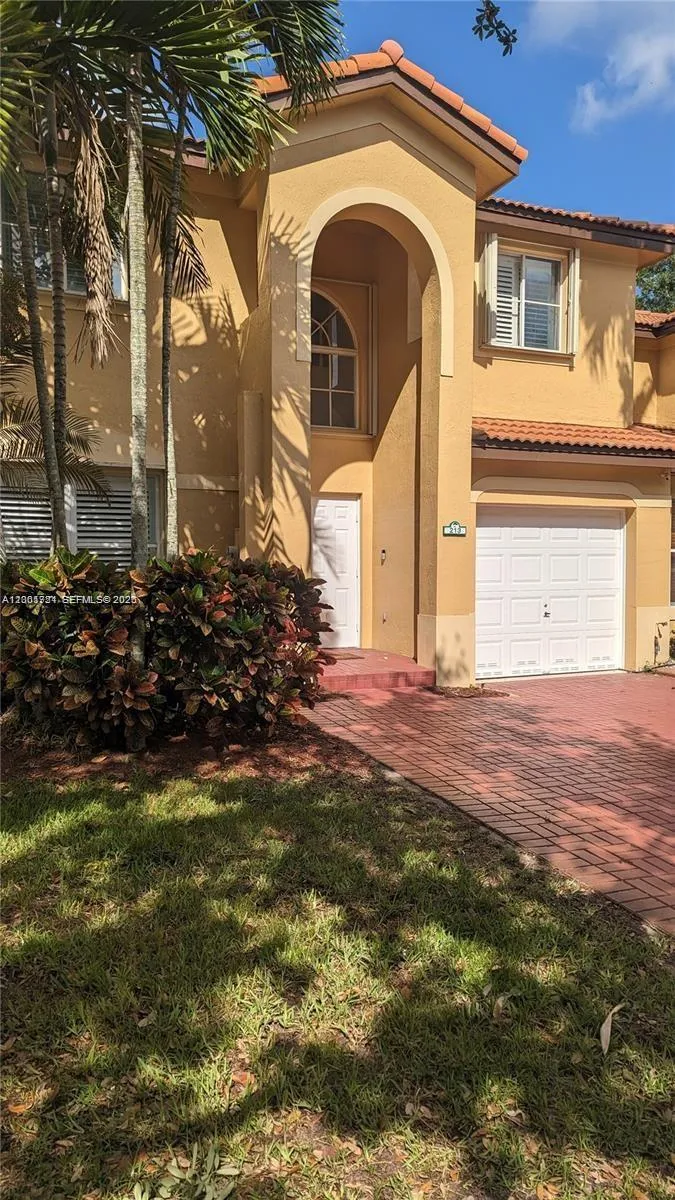 213 E Forest Oak Cir # 213, Davie FL 33325