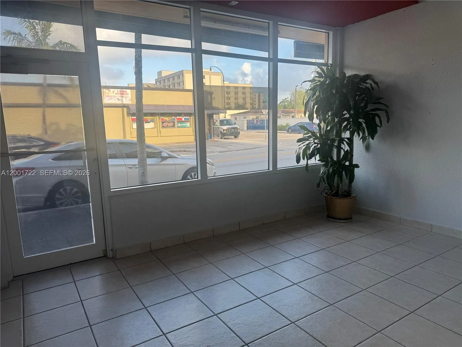 700 Palm Ave # 702, Hialeah FL 33010