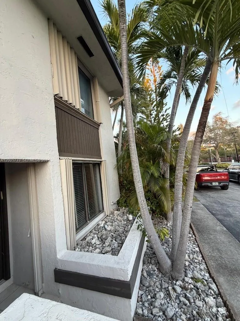 2661 NE 164th St # 40, North Miami Beach FL 33160