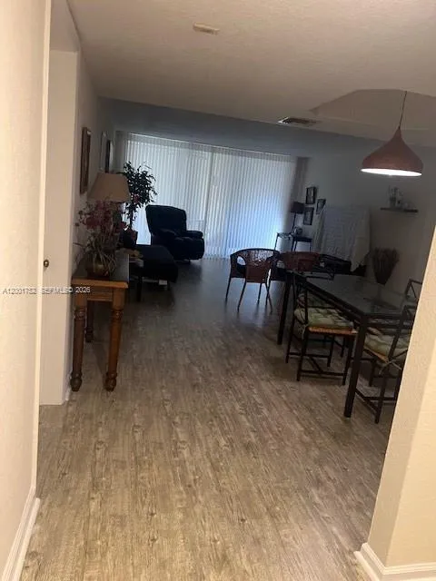 16175 Golf Club Rd # 302, Weston FL 33326