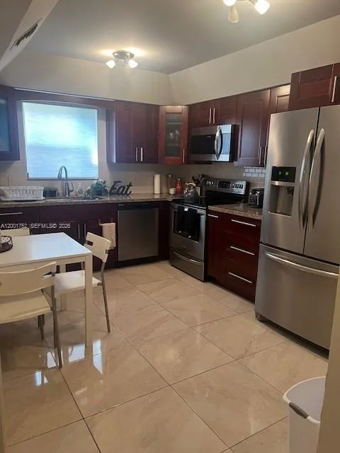 16175 Golf Club Rd # 302, Weston FL 33326