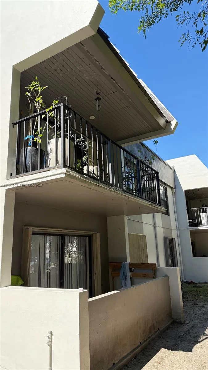 10403 N Kendall Dr # A209, Miami FL 33176