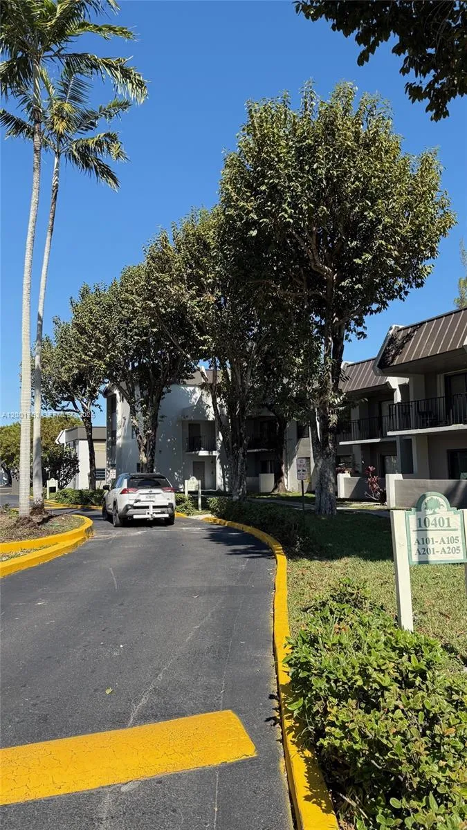 10403 N Kendall Dr # A209, Miami FL 33176