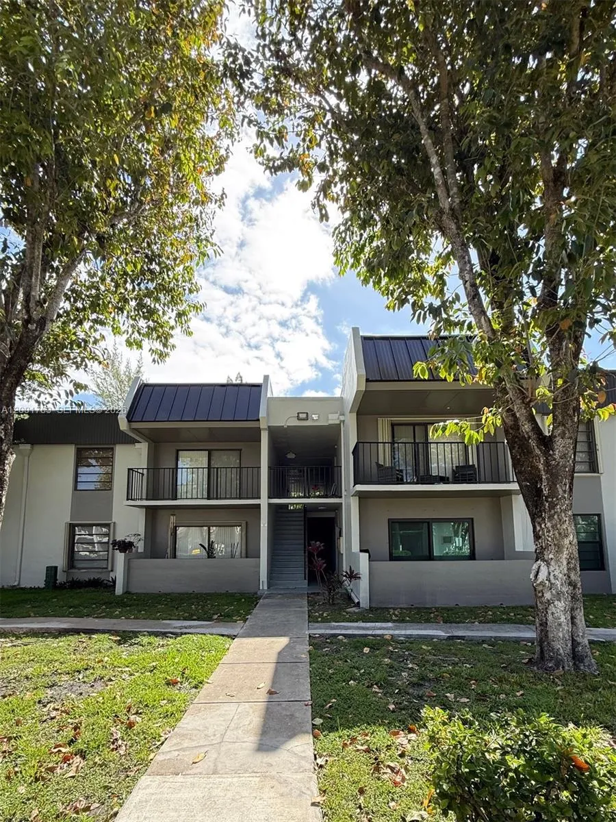 10403 N Kendall Dr # A209, Miami FL 33176