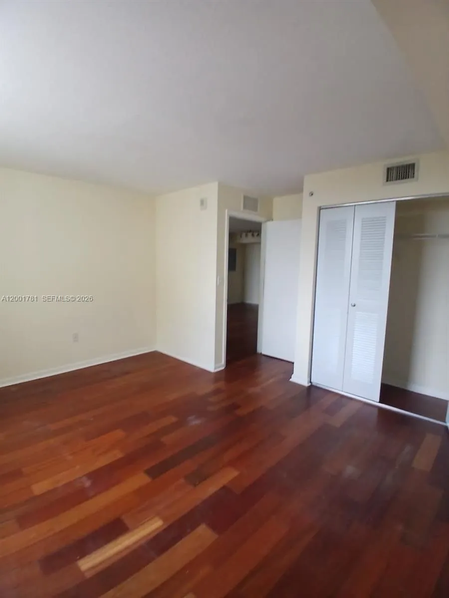 219 NW 12th Ave # 914, Miami FL 33128