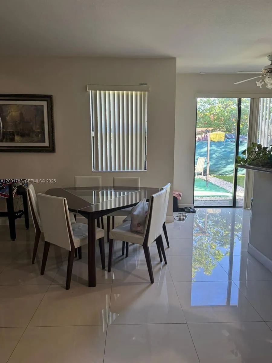 15400 SW 176th Ln, Miami FL 33187