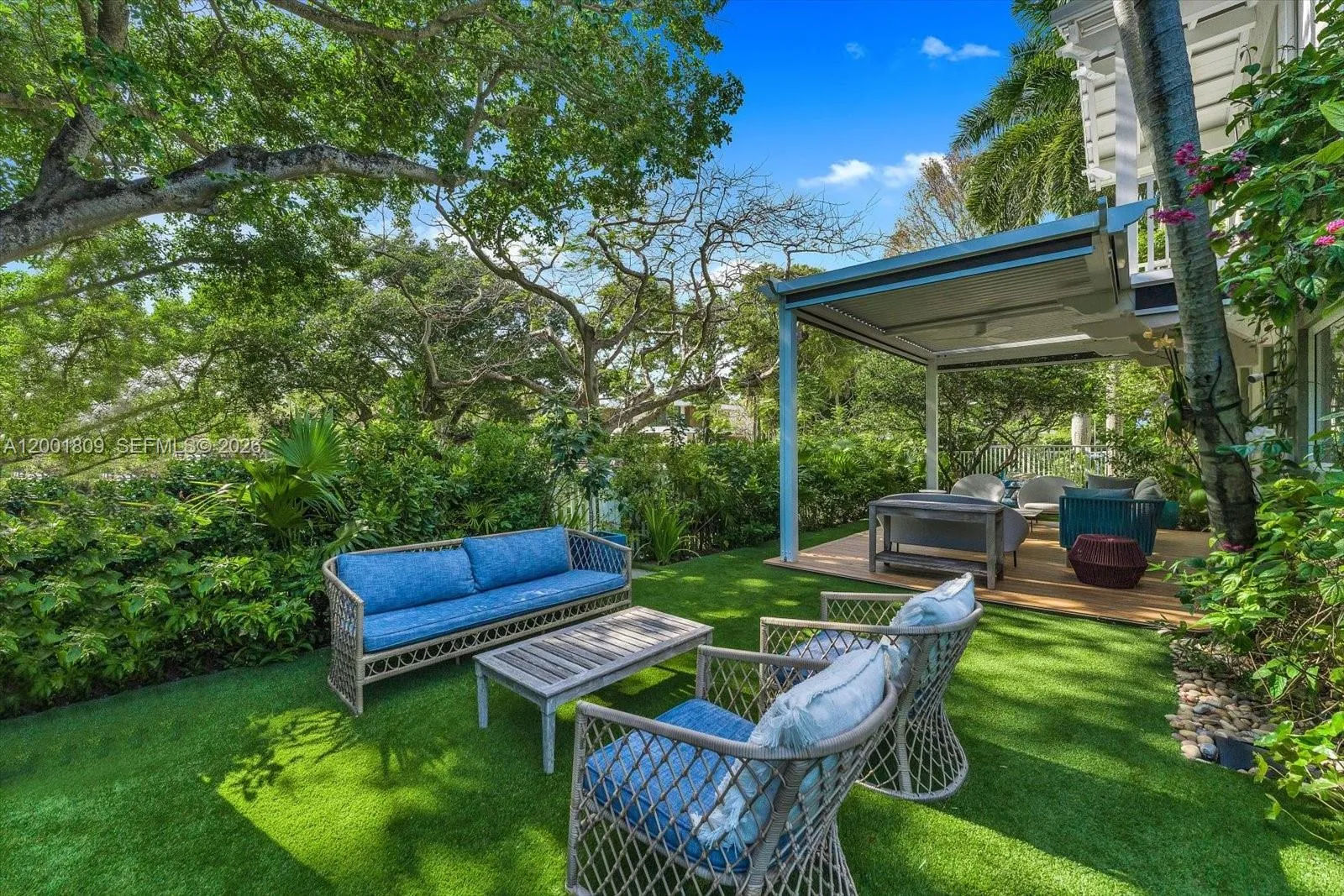 4090 Barbarossa Ave, Miami FL 33133