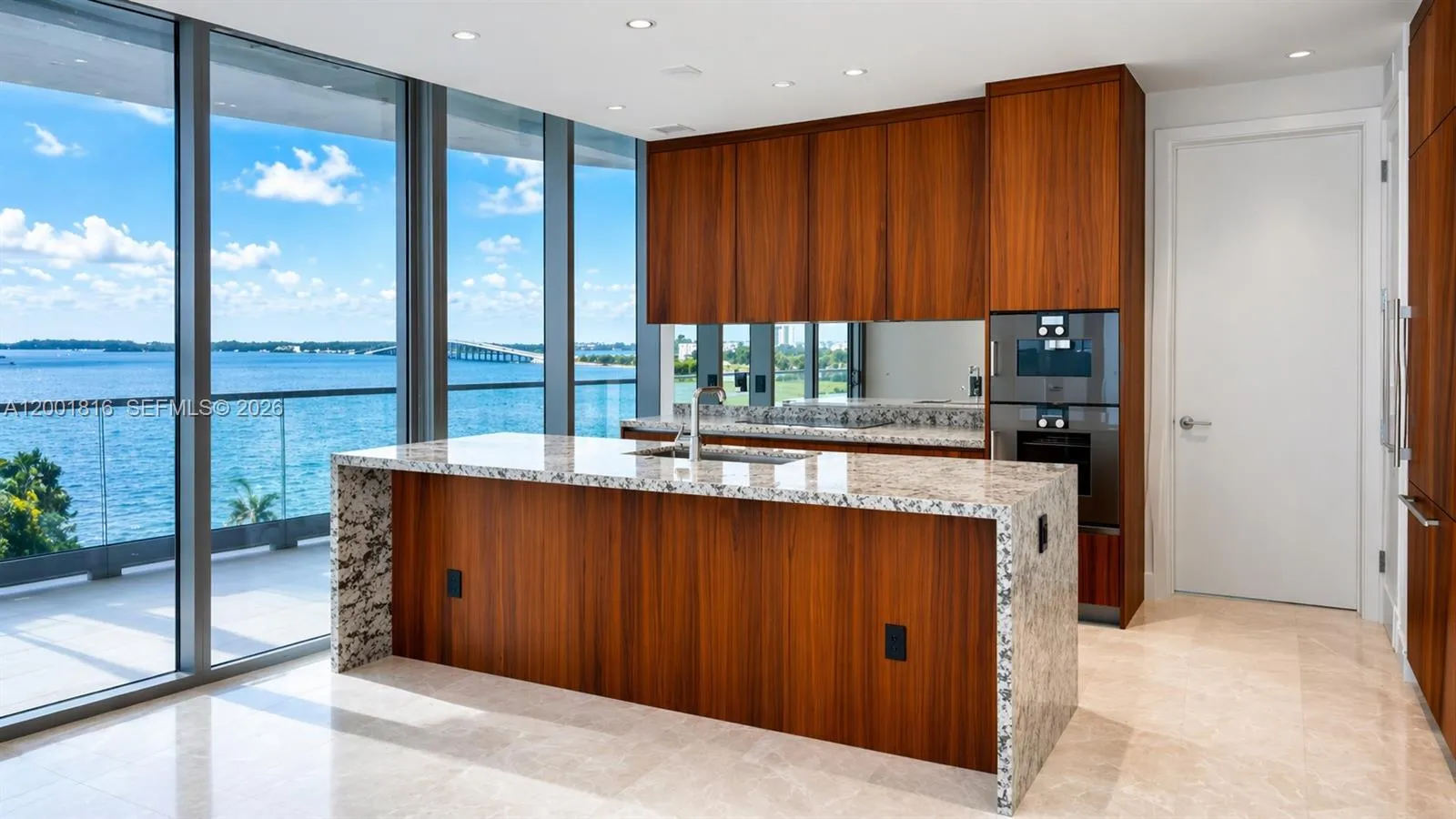 175 SE 25 RD # 504, Miami FL 33129