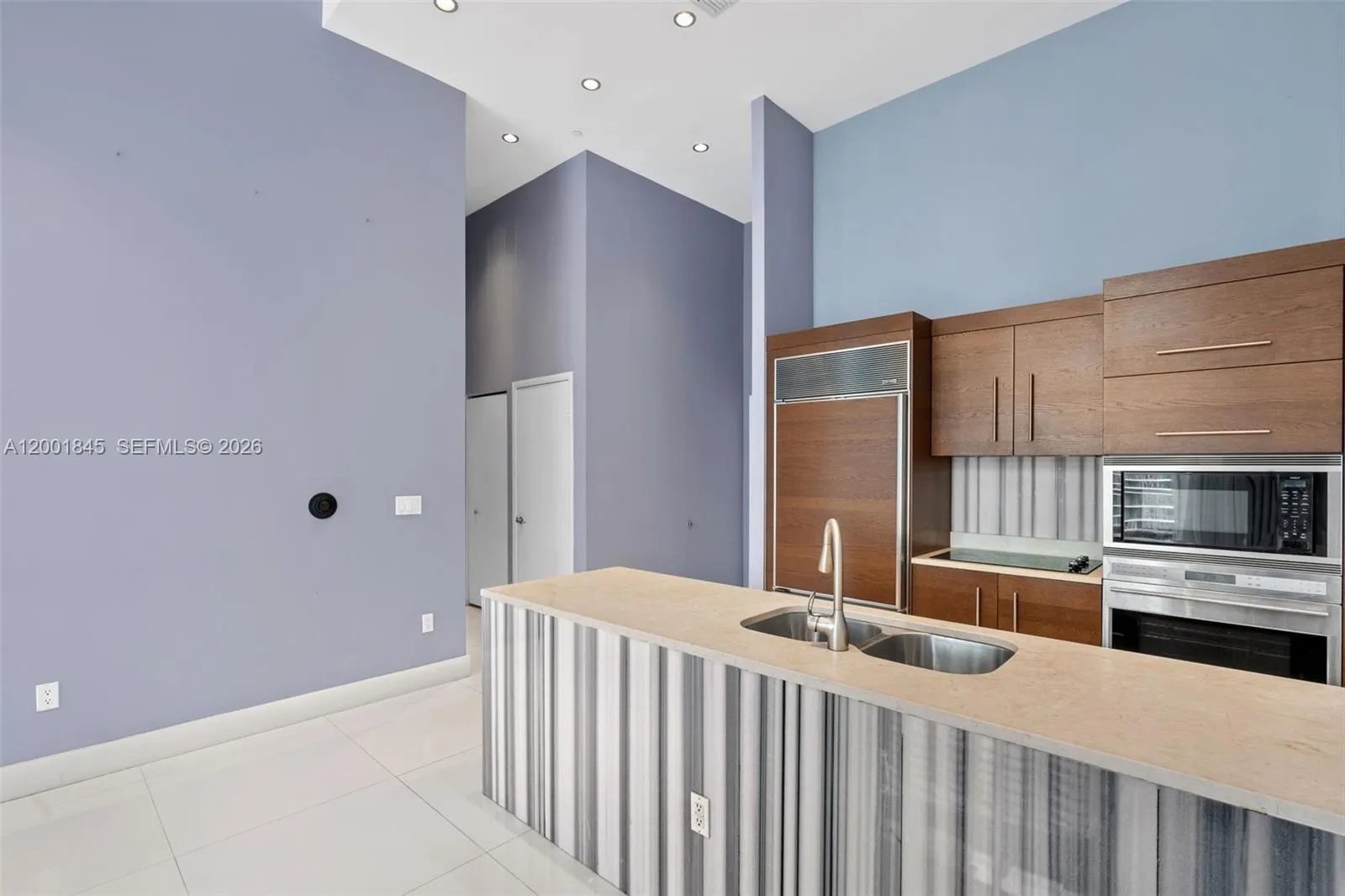 475 Brickell Ave # 2812, Miami FL 33131