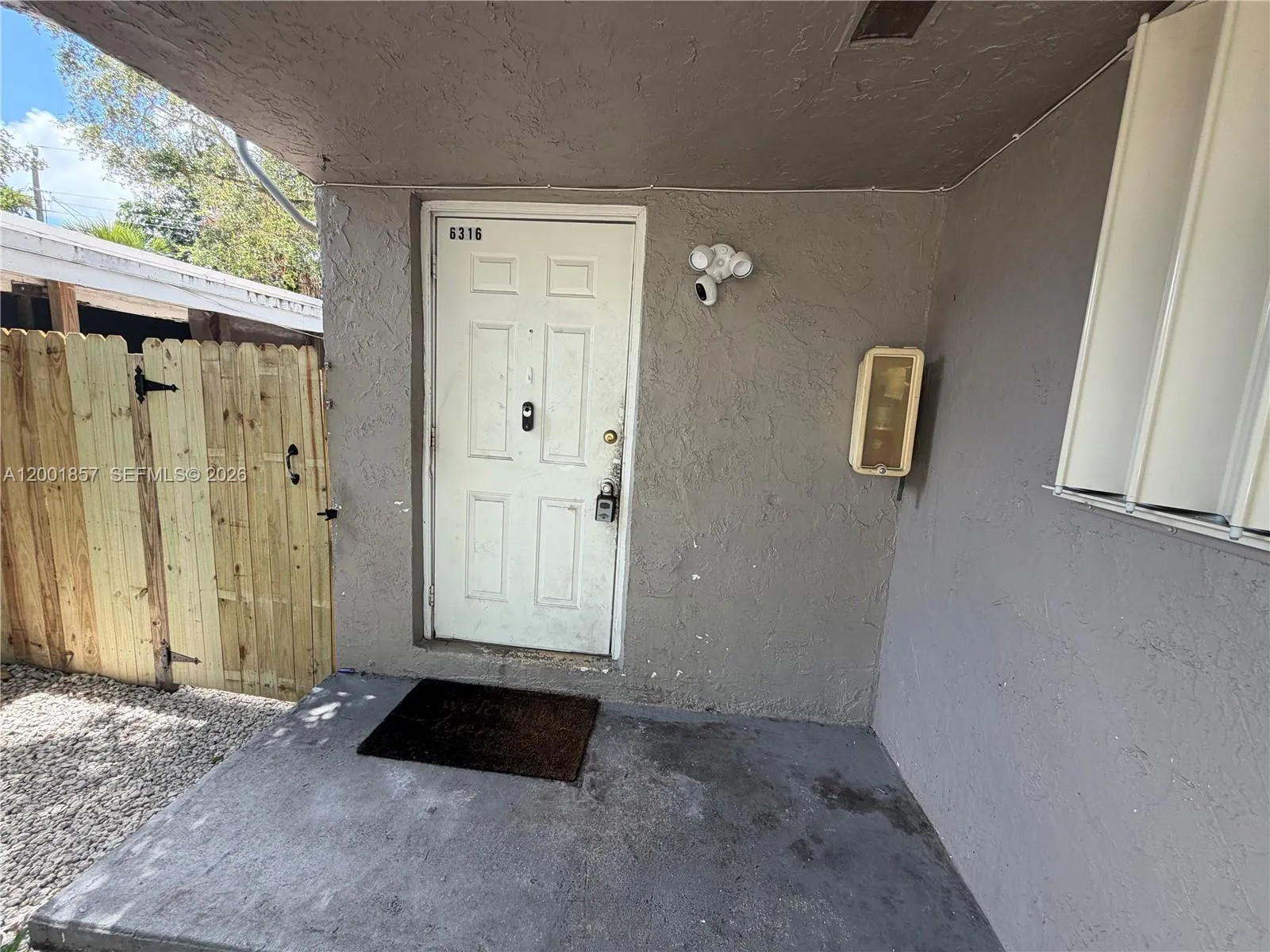 6316 Lincoln St, Hollywood FL 33024