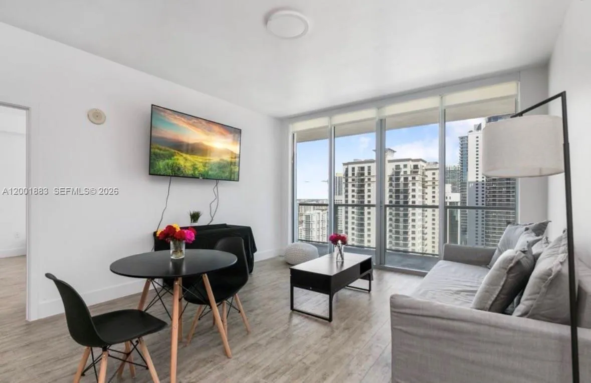 1111 SW 1st Ave, Miami FL 33130