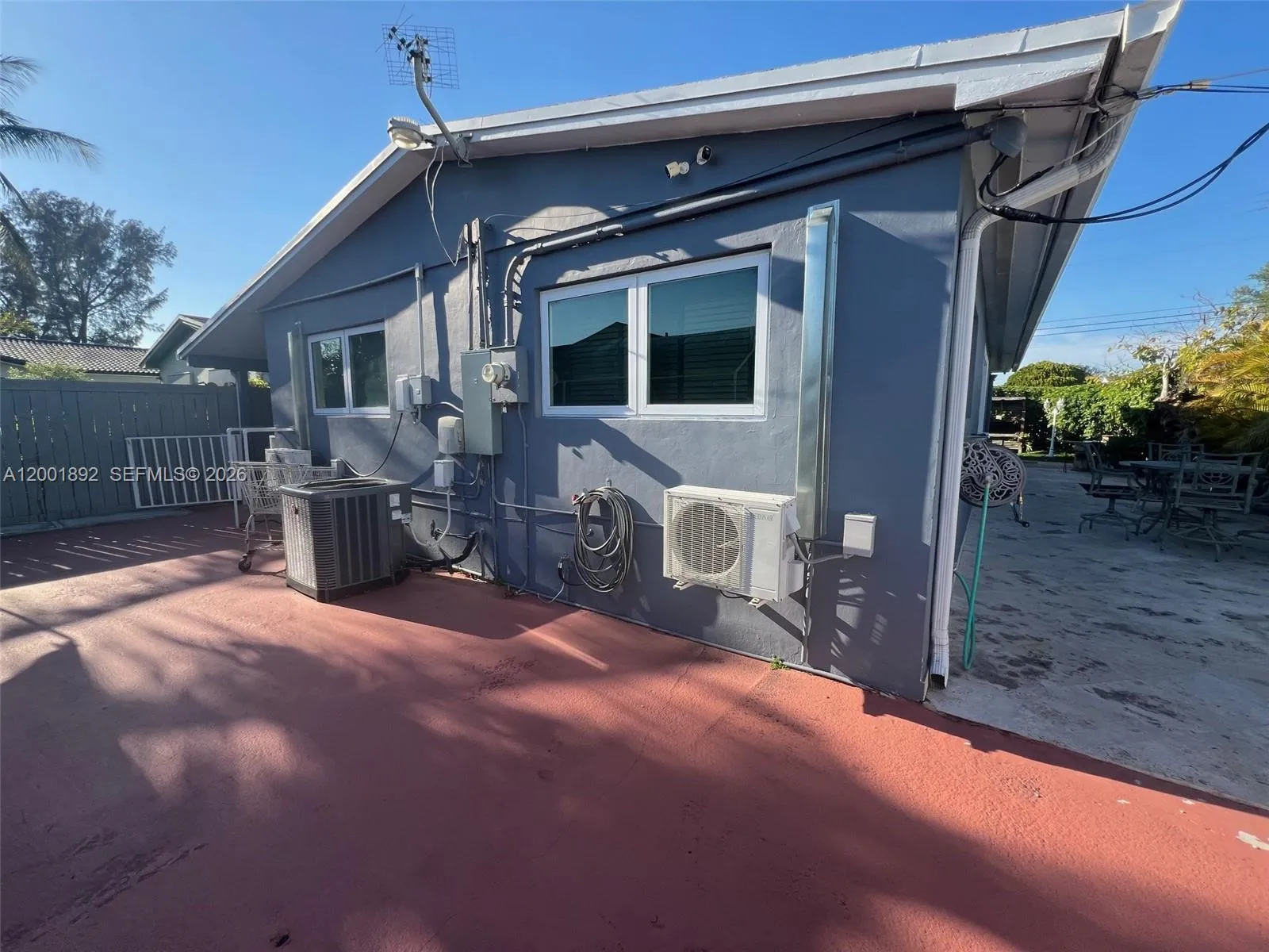 6900 SW 22nd St, Miami FL 33155