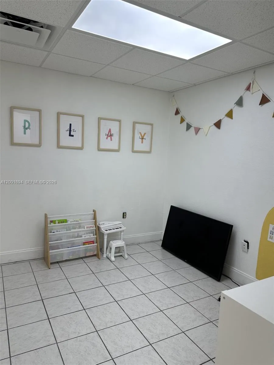 11377 W Flagler St # 202, Sweetwater FL 33174