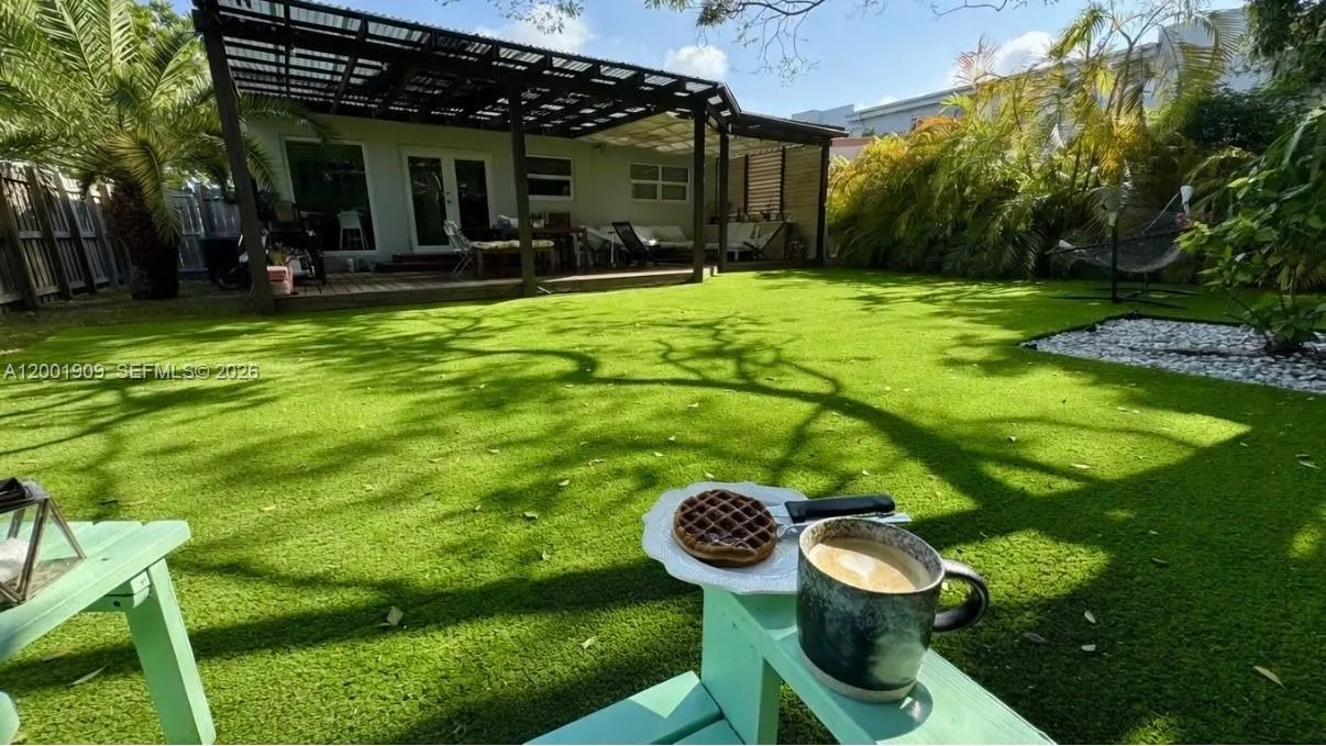 2940 SW 25th Ter, Miami FL 33133