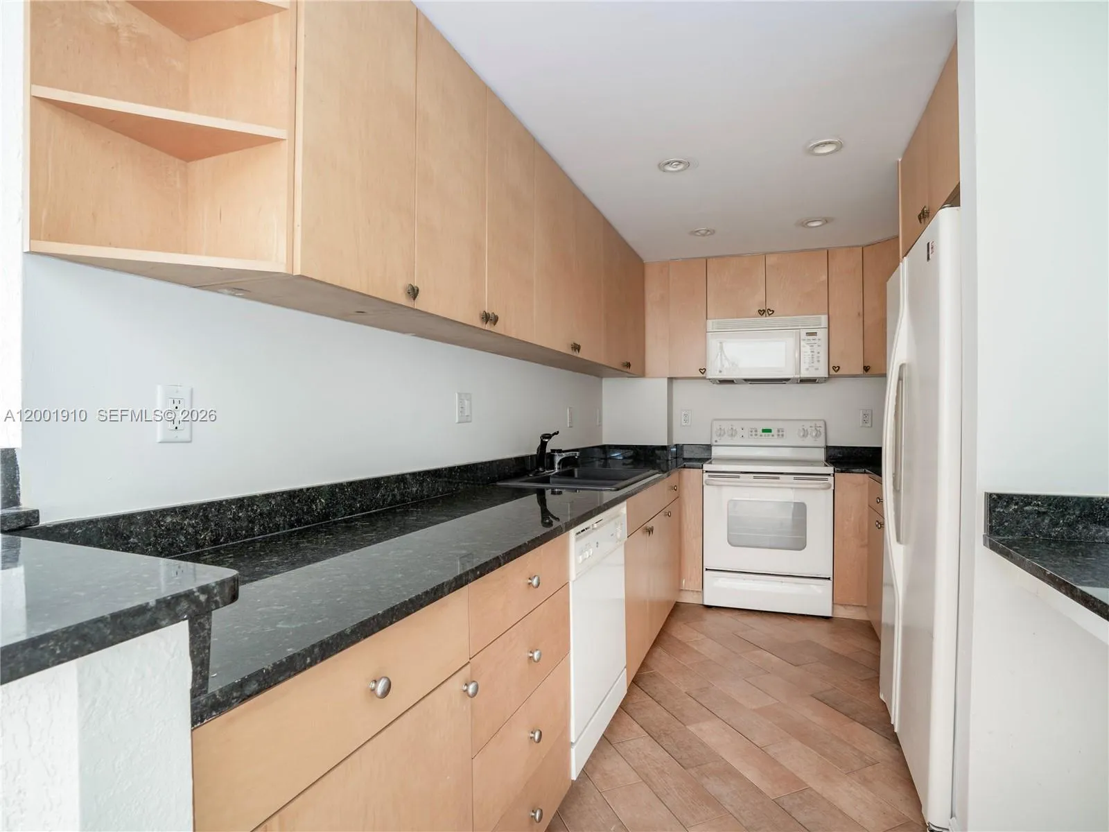 10350 W BAY HARBOR DR # 6L, Bay Harbor Islands FL 33154