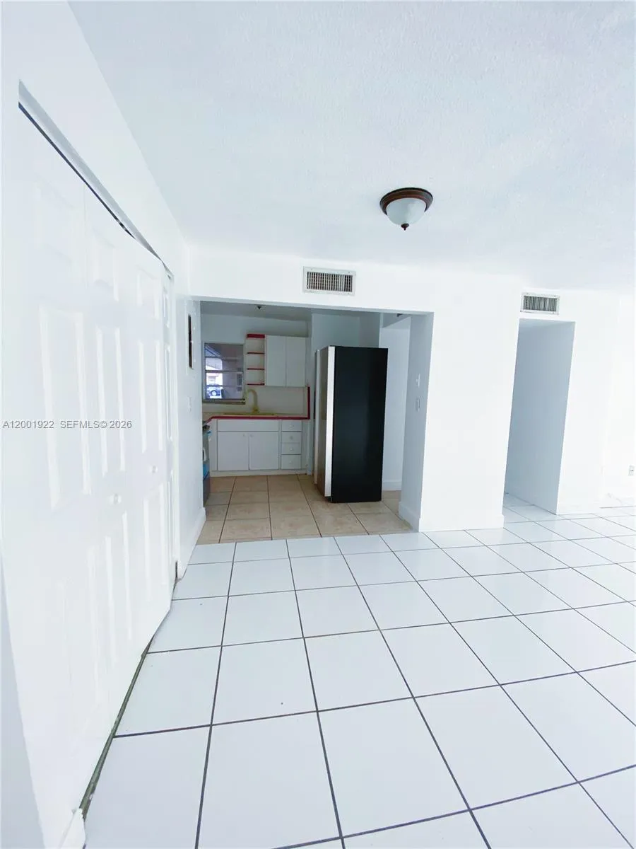 870 NW 87th Ave # 110, Miami FL 33172