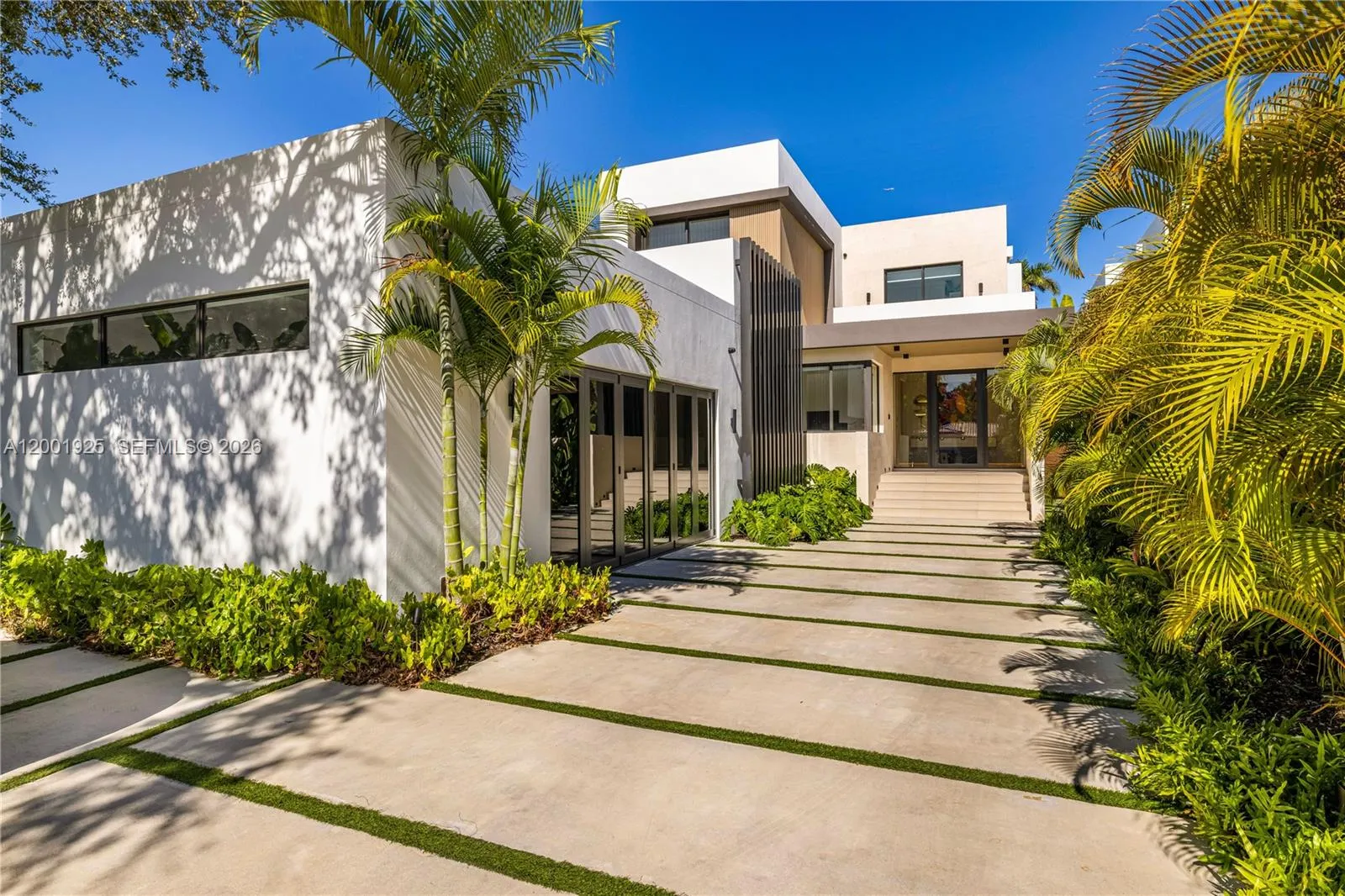 707 NE 77th St, Miami FL 33138